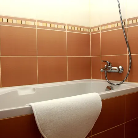 Photothea Apartament *